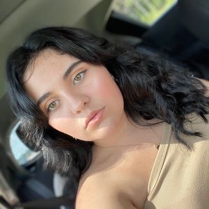 Meet your Posher, Bella